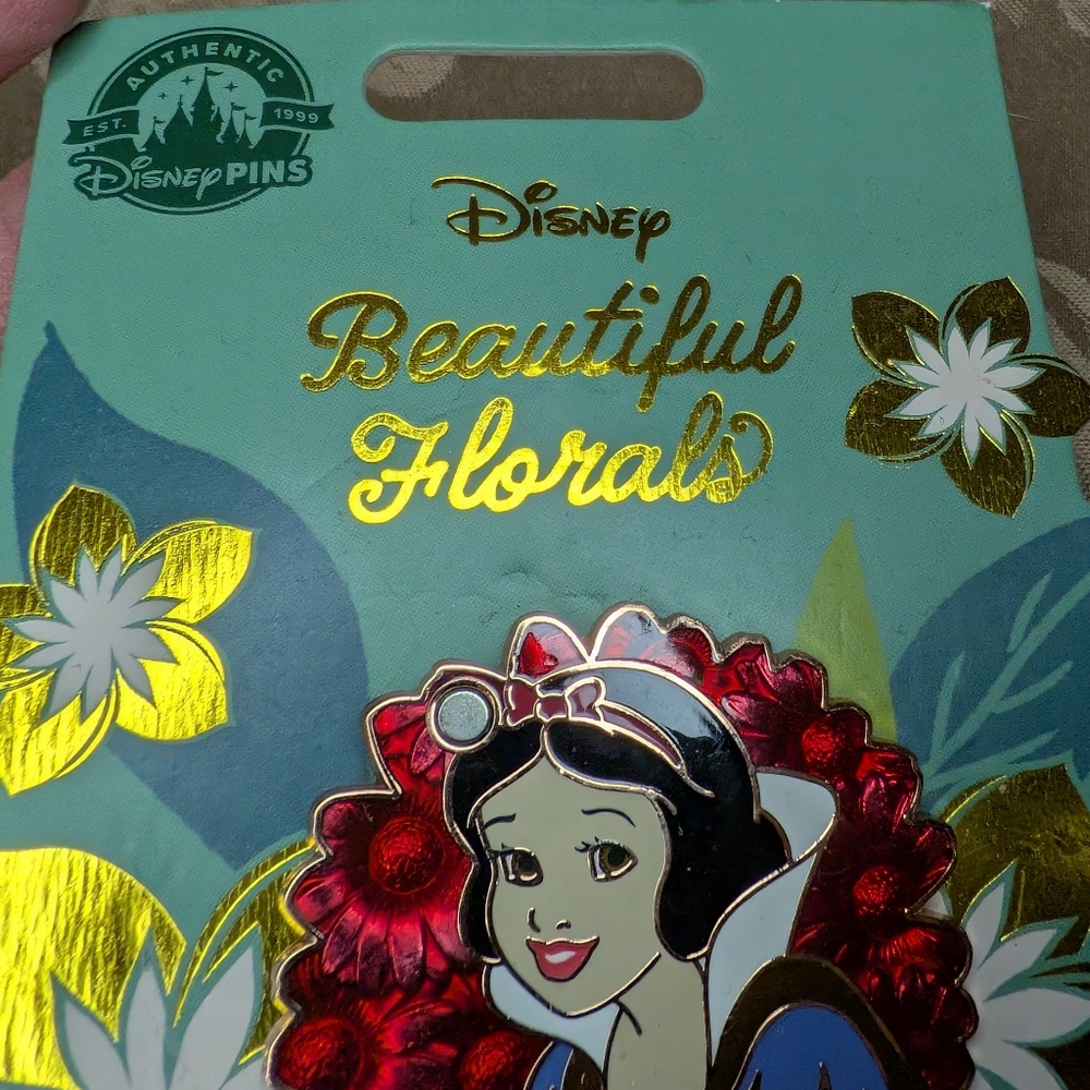Disney Pins Beautiful Florals Snow White Pin, NWT! - Picture 5 of 10
